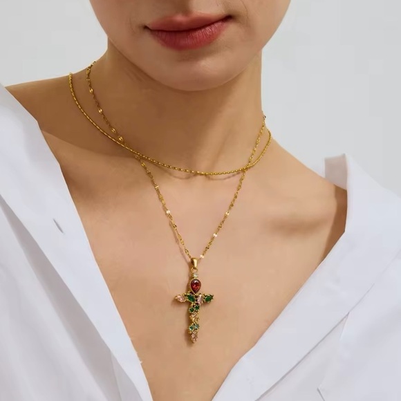 NEW✨18K Gold Plated Rose Cross Necklace - Picture 5 of 7